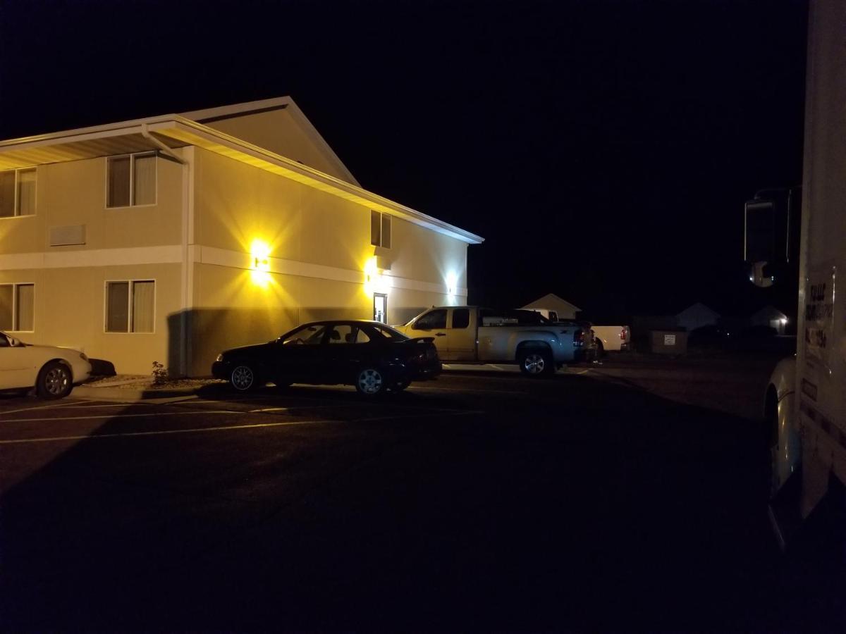 Bilmar Inn & Suites Dell Rapids Exterior photo
