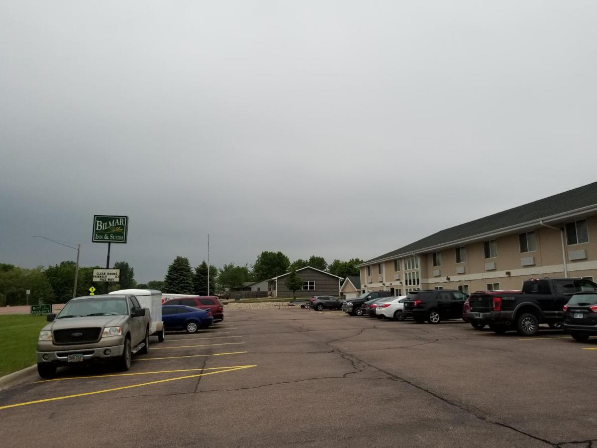Bilmar Inn & Suites Dell Rapids Exterior photo